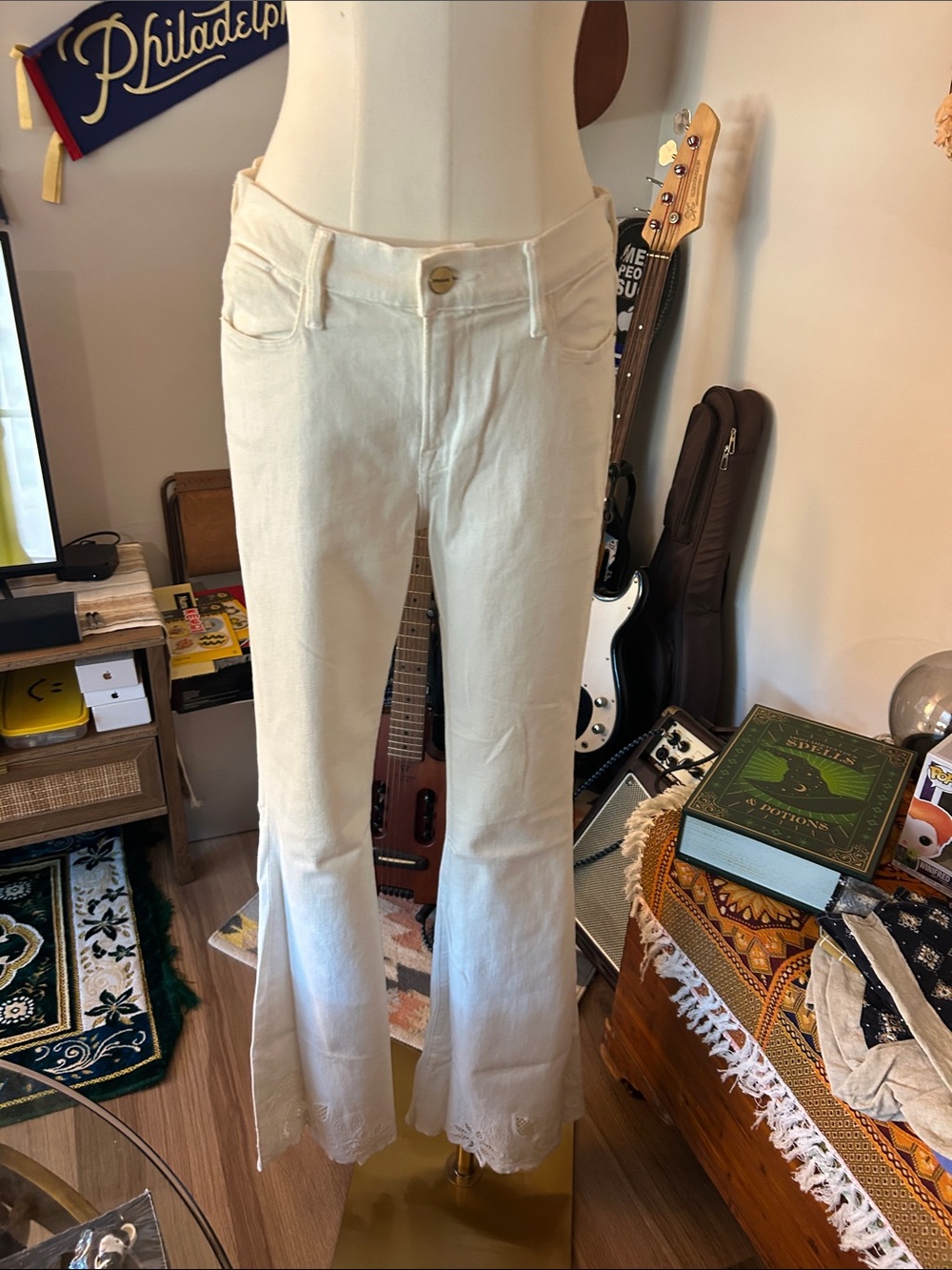 NWT Frame Denim High-Rise Flare Jeans with Embroidered Hem